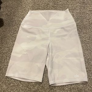 White camo Alo biker shorts. Size small.